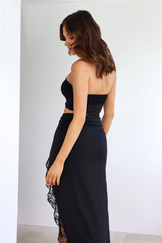 Wander In The Dark Strapless Crop Top black